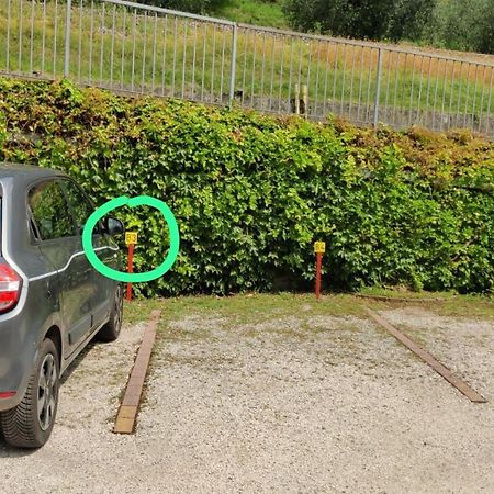 Appartamento Nelly - Per 4 Persone - Caray Park - Sale Marasino - Lago D'Iseo Мароне Екстериор снимка