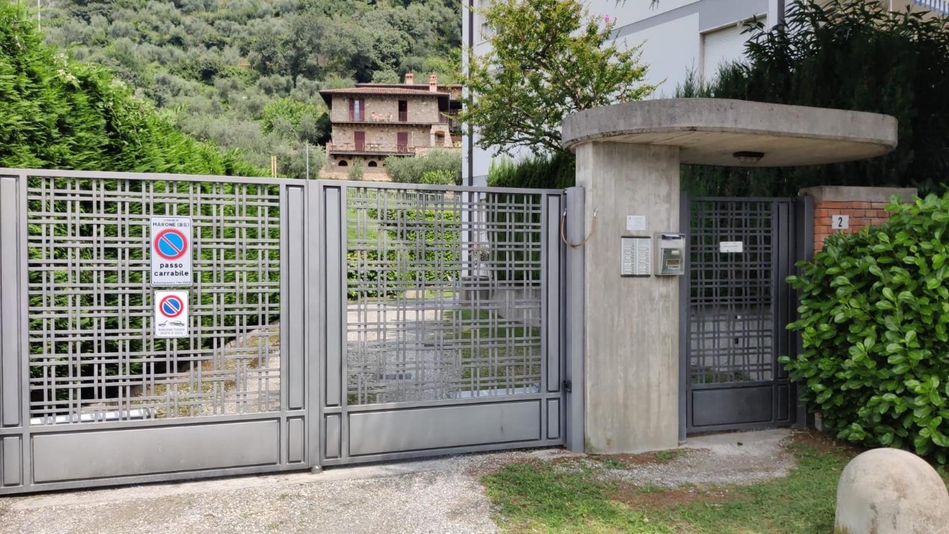 Appartamento Nelly - Per 4 Persone - Caray Park - Sale Marasino - Lago D'Iseo Мароне Екстериор снимка
